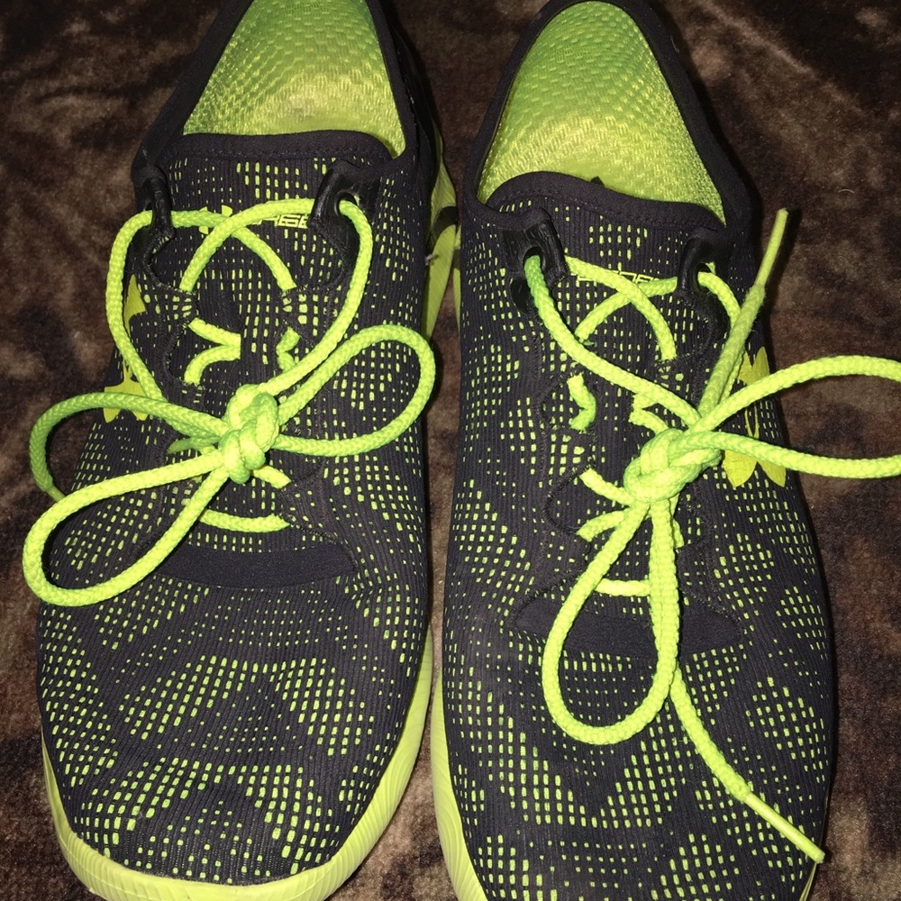 Under armour tennis shoes